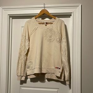 New Anthropologie brand Pilcro and the letterpress size medium doily sweatshirt